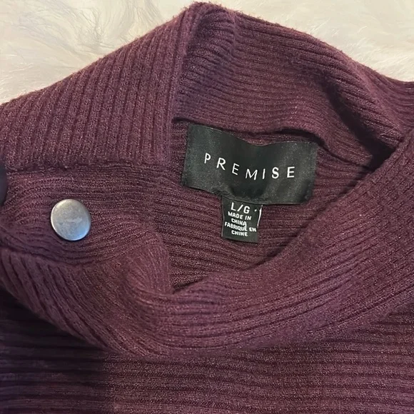 Premise shoulder button detail sweater - Picture 4 of 7